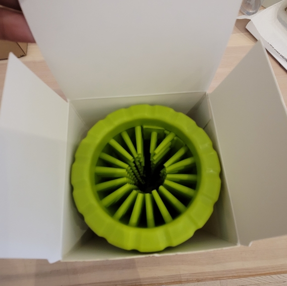 BOGO Paw Cleaners - Picture 2 of 15